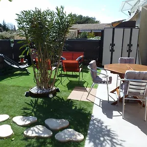 appartement-cosy-en-rsidence-le-clos-daudet-avec-piscine.fr-provencehotel.com/