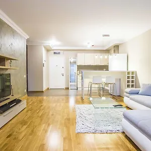 Incity Premium Garden Stay-Central Apartments &Private Terrace בוקרשט