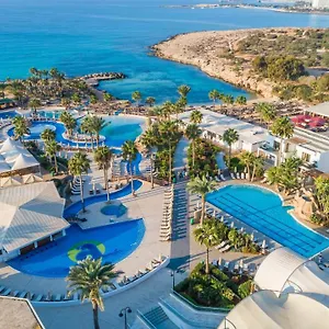 منتجع أدامز بيتش أيا نابا