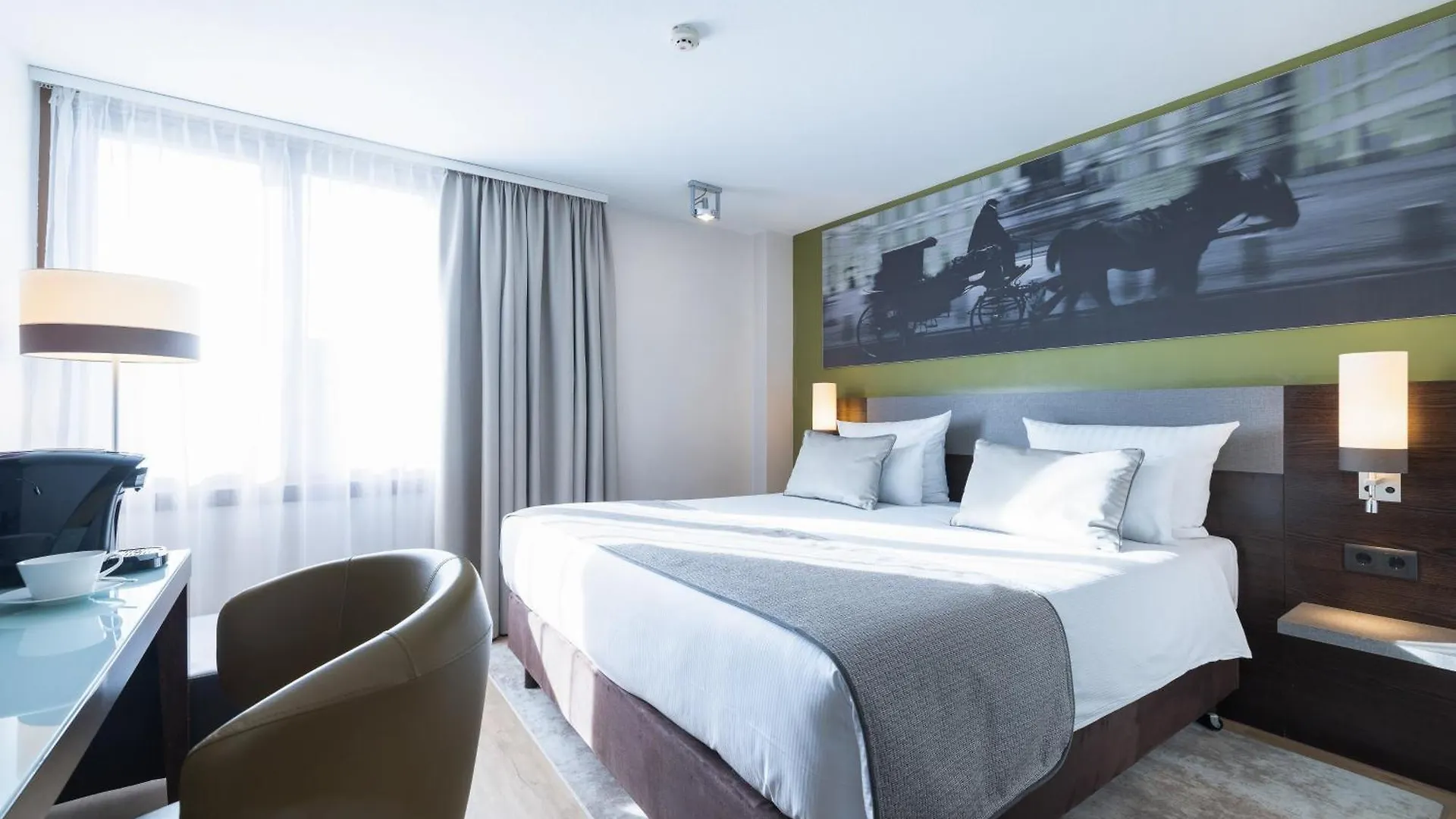 Leonardo Vienna Westbahnhof Hotel