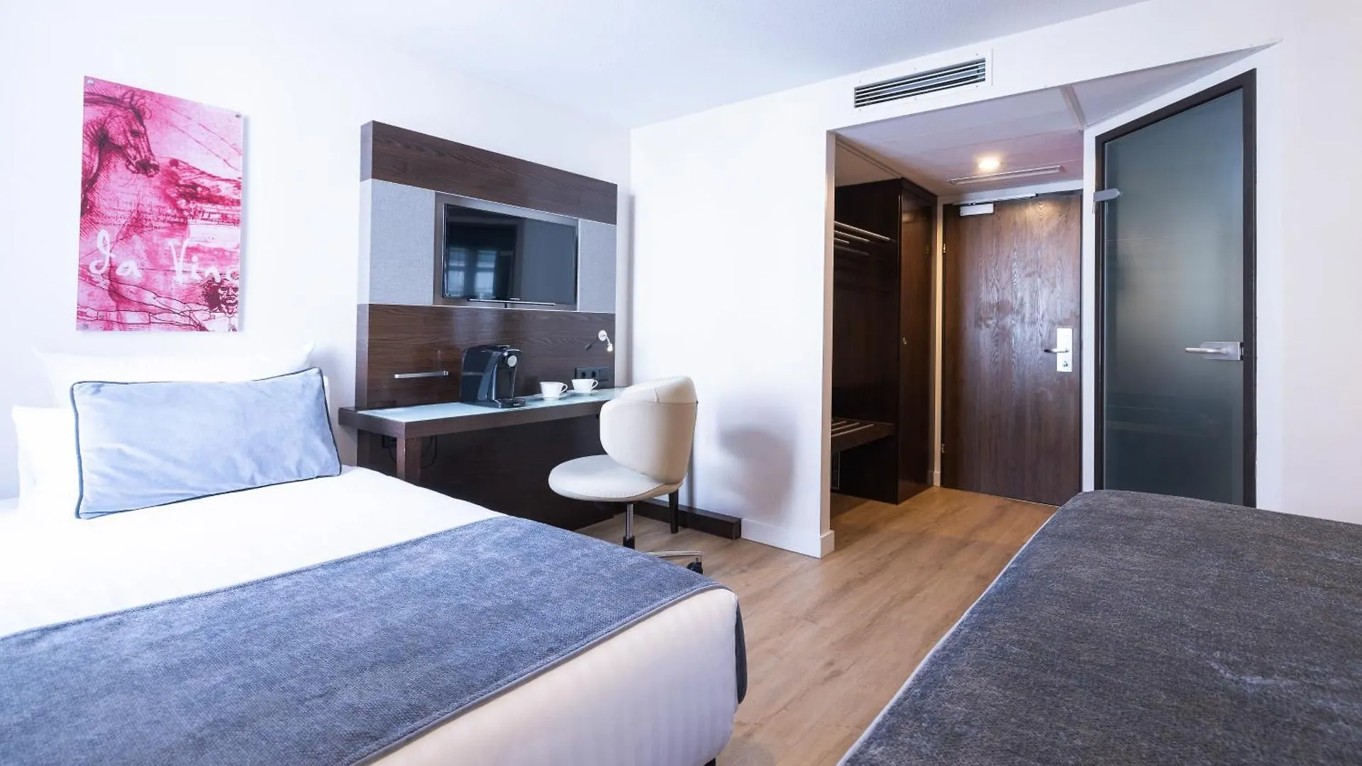 Leonardo Vienna Westbahnhof Hotel