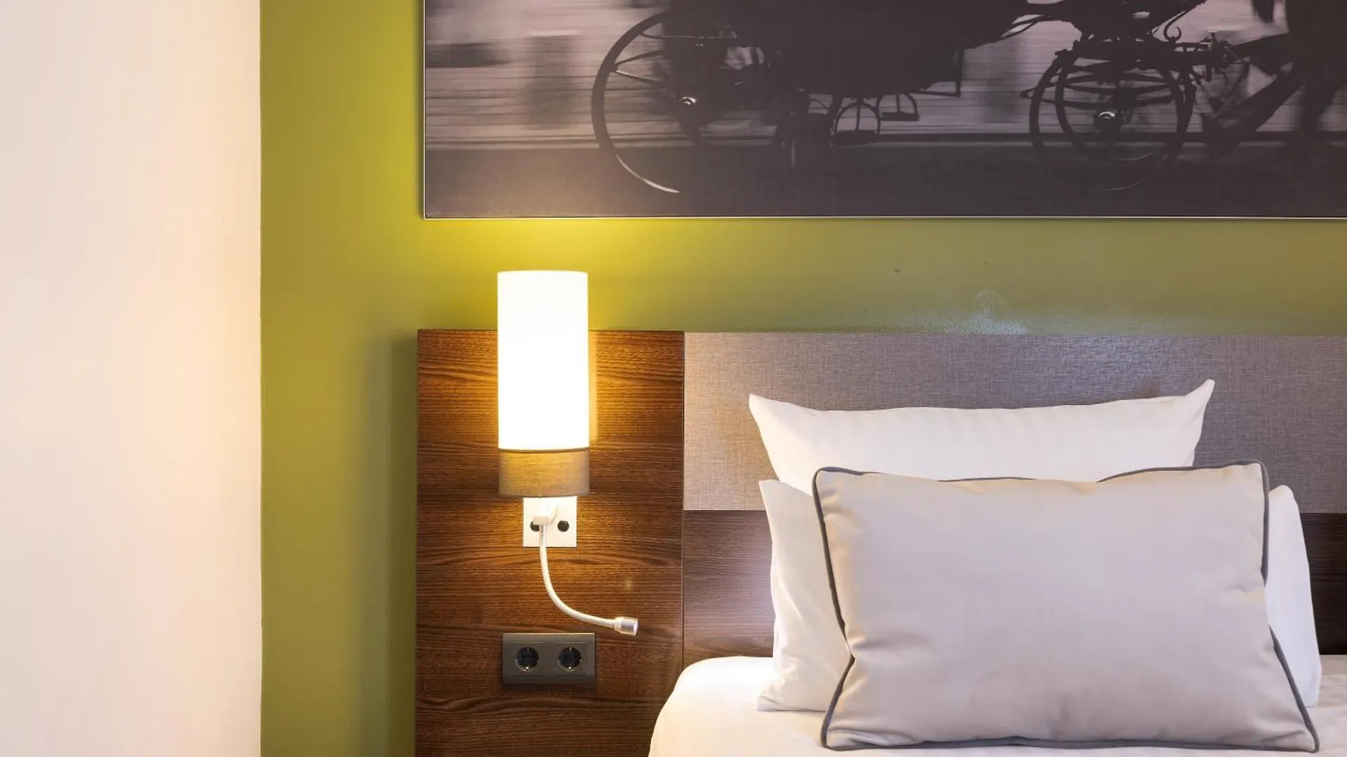 Leonardo Vienna Westbahnhof Hotel