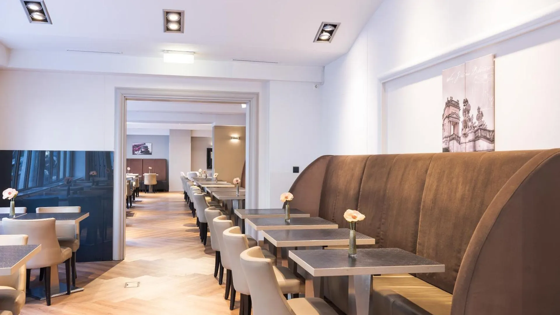 Leonardo Vienna Westbahnhof Hotel