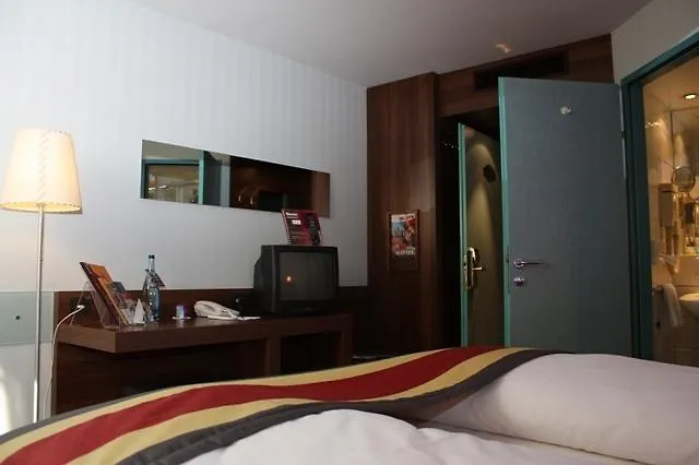 Leonardo Vienna Westbahnhof Hotel